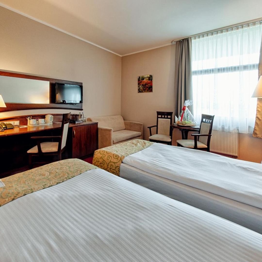 Photo - Grand Royal Hotel