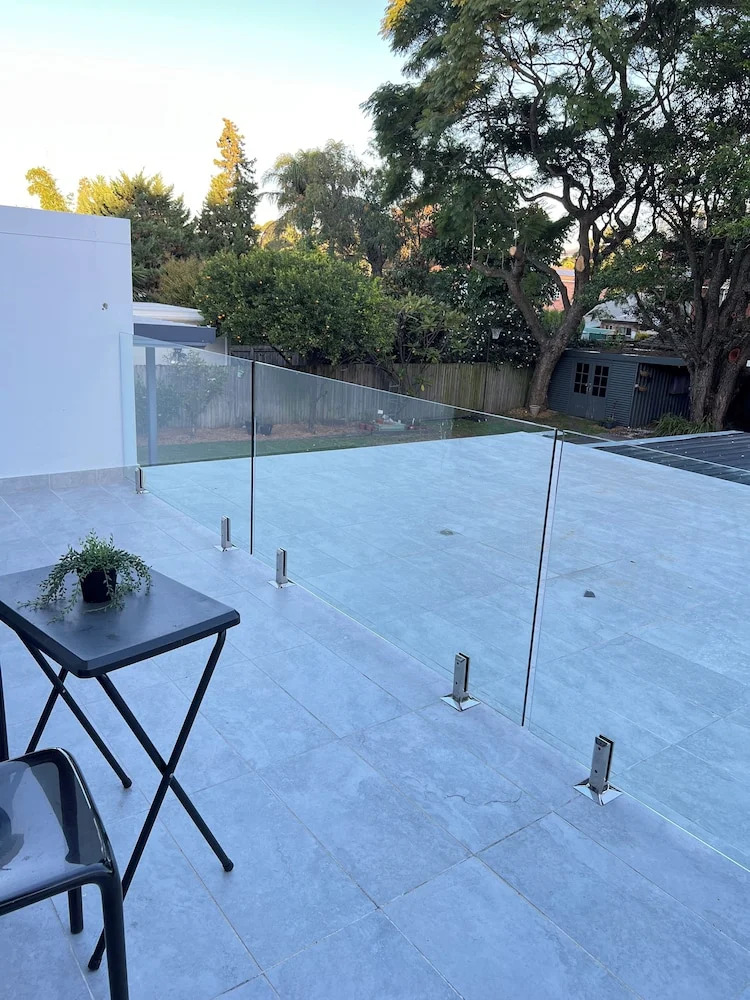 Photo - Sunny Rooms Mascot