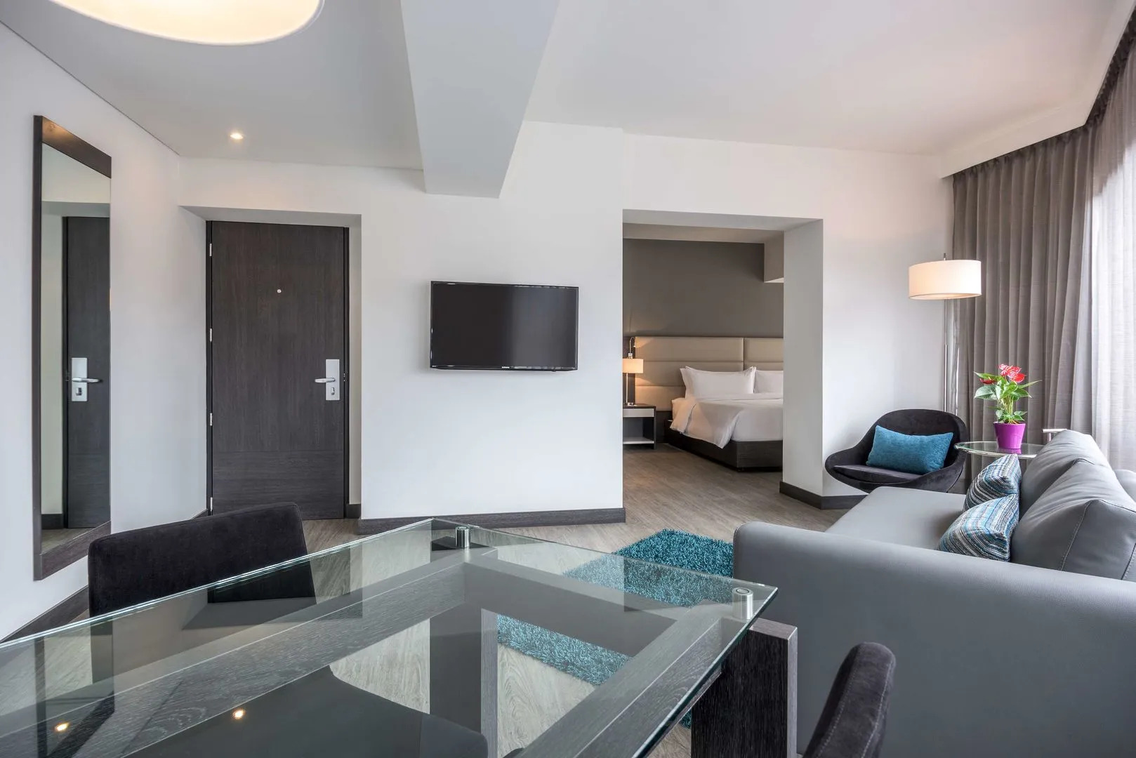 Photo - NH Bogota Urban 26 Royal