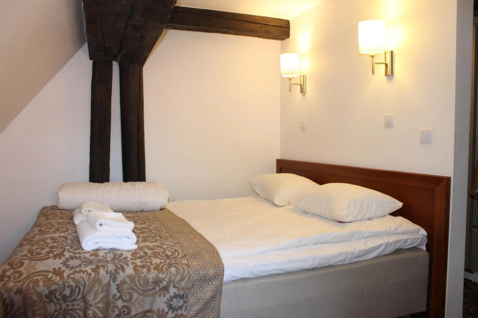 Photo - Three Crowns Residents