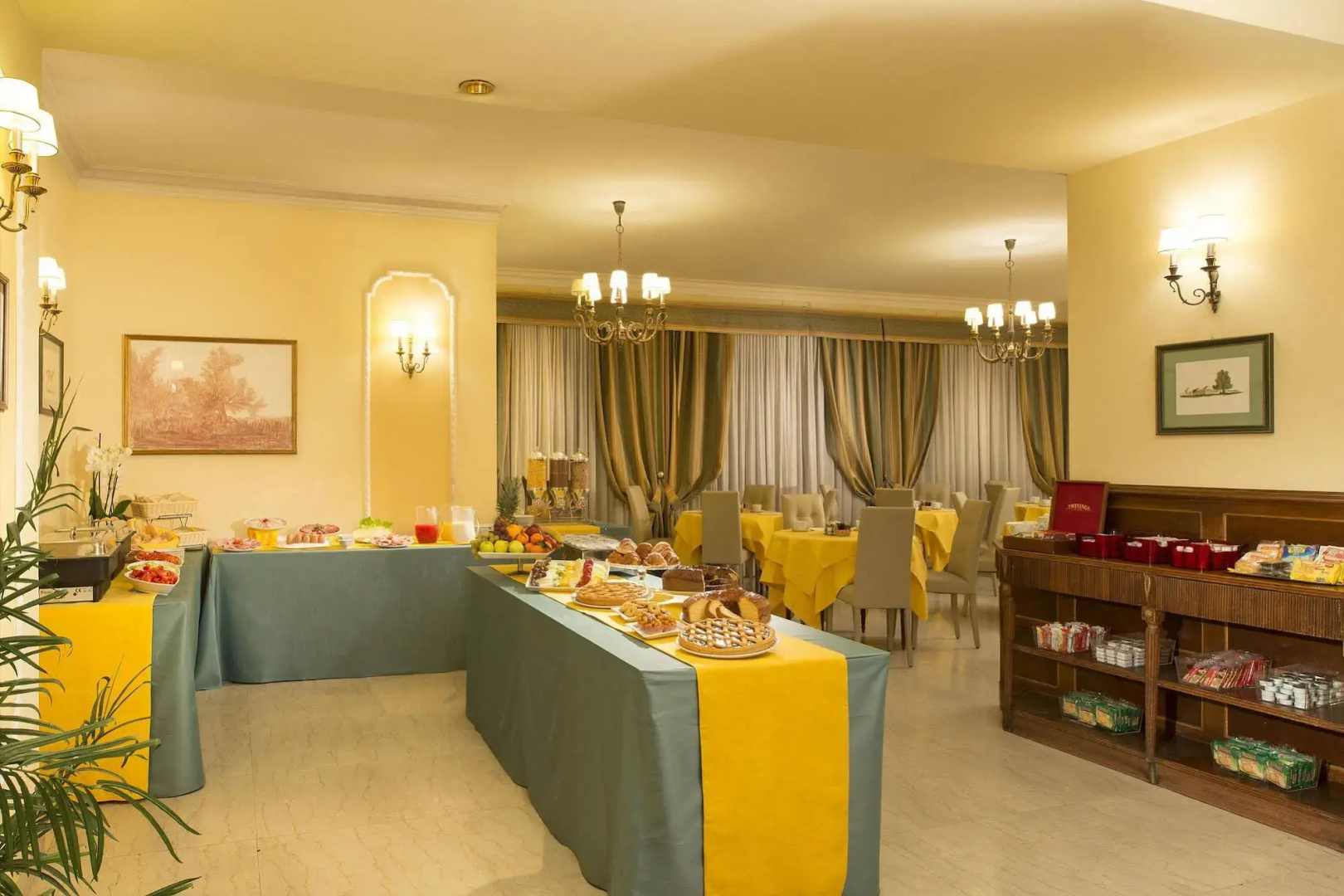 Photo - Napoleon Hotel