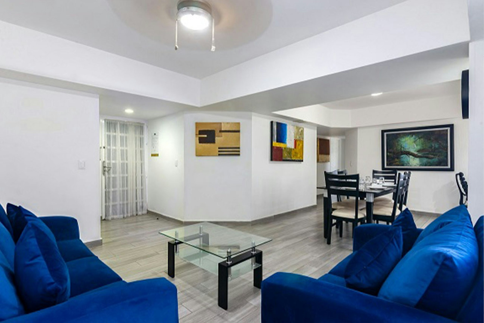 Foto - European Life Style Executive Suites & Gallery