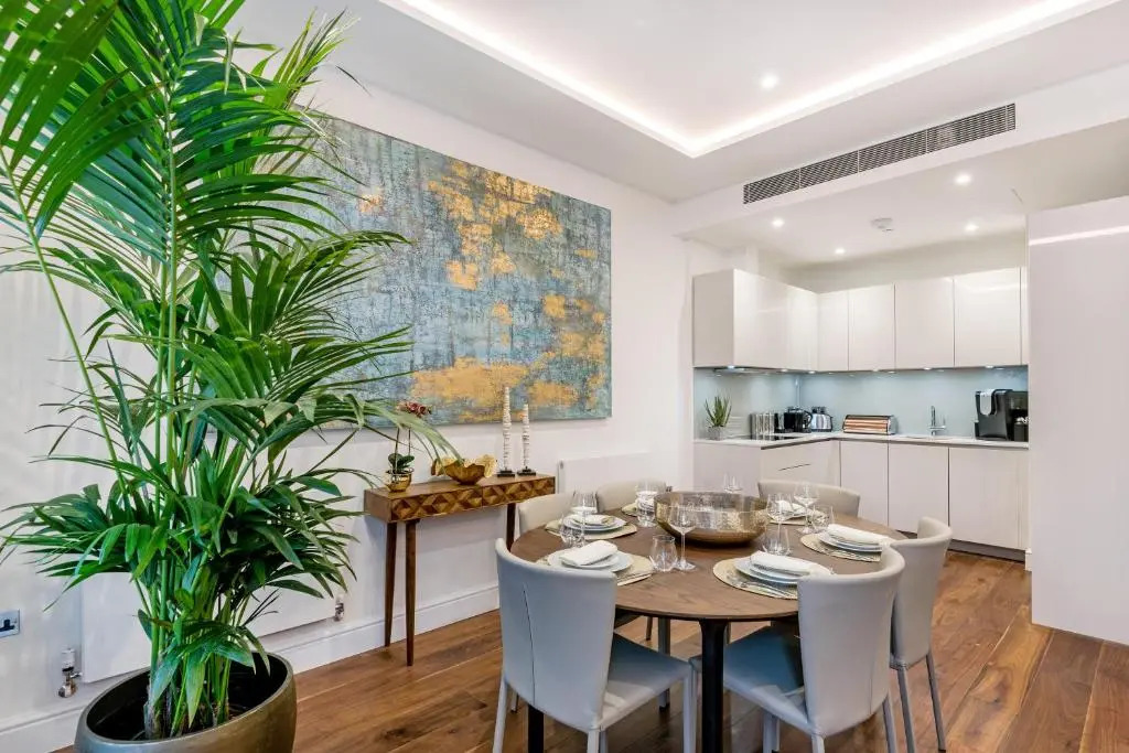 Foto - Buckingham & Lloyds