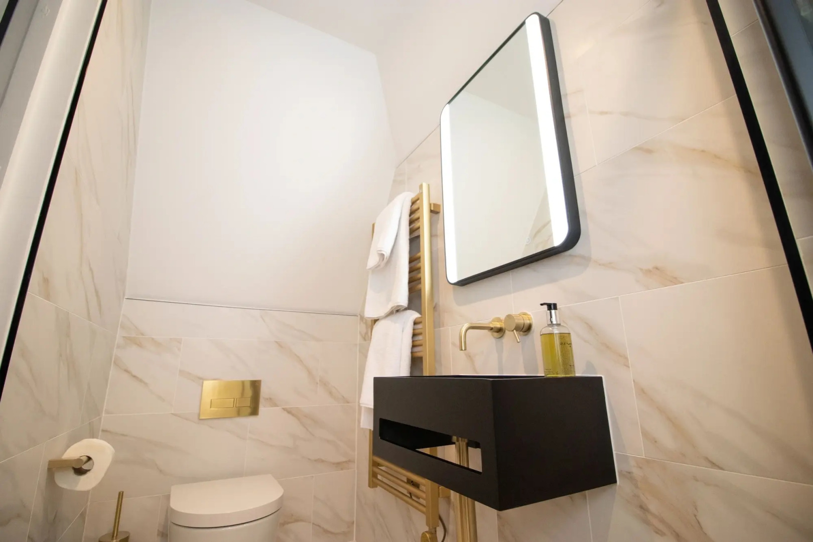 Foto - Three Falcons