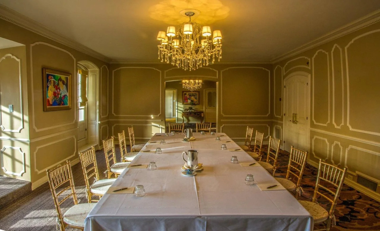 Photo - Warwick Melrose Hotel