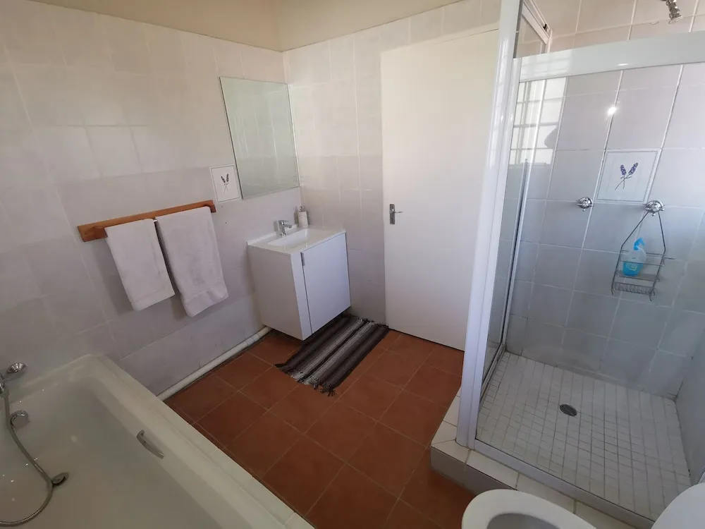 Photo - Paulshof Guesthouse - Hluhluwe Road Complex