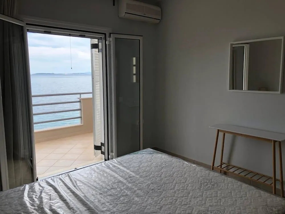 Photo - Glyfa Beach Villas