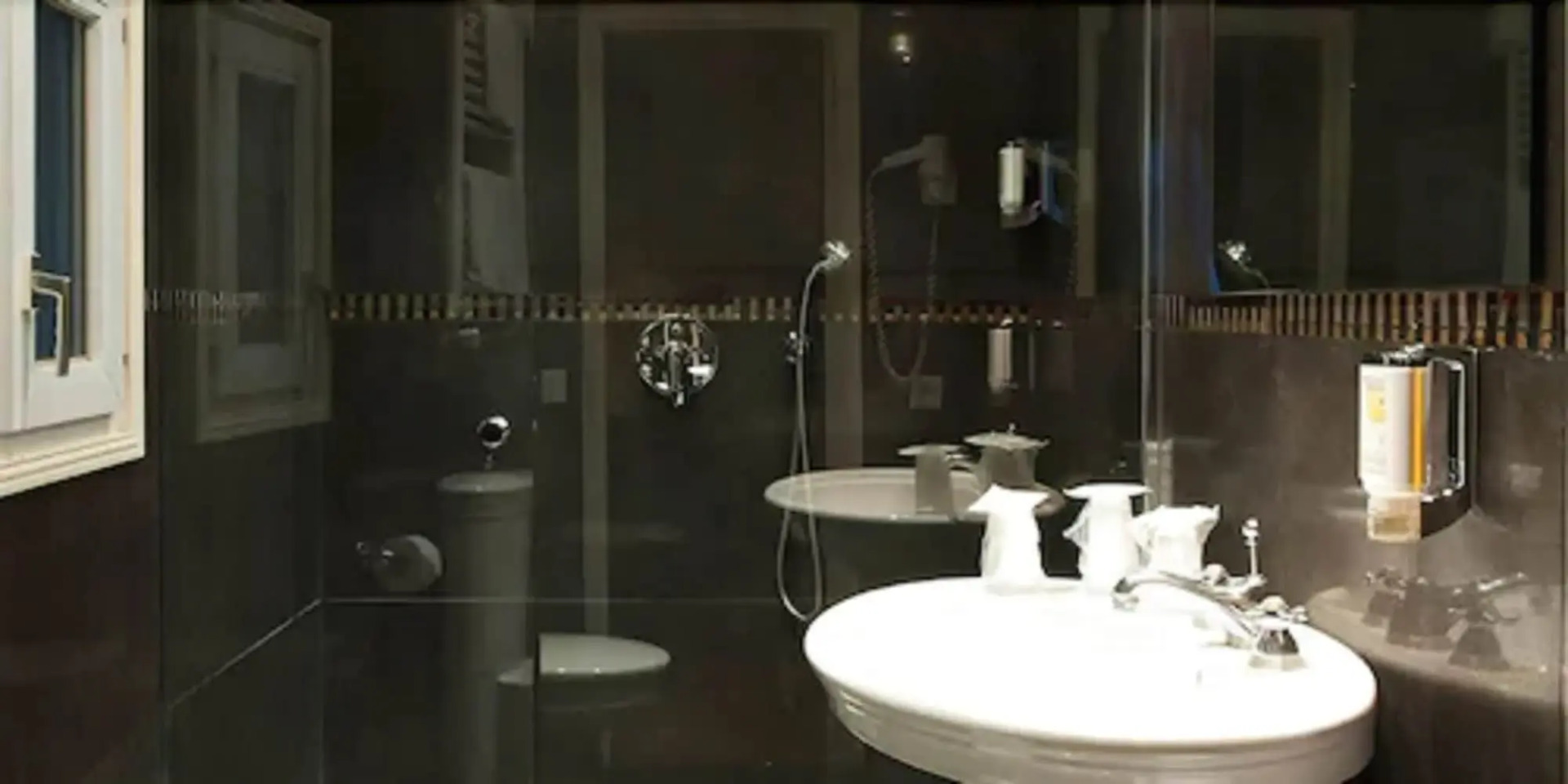 Photo - Hotel des Bains