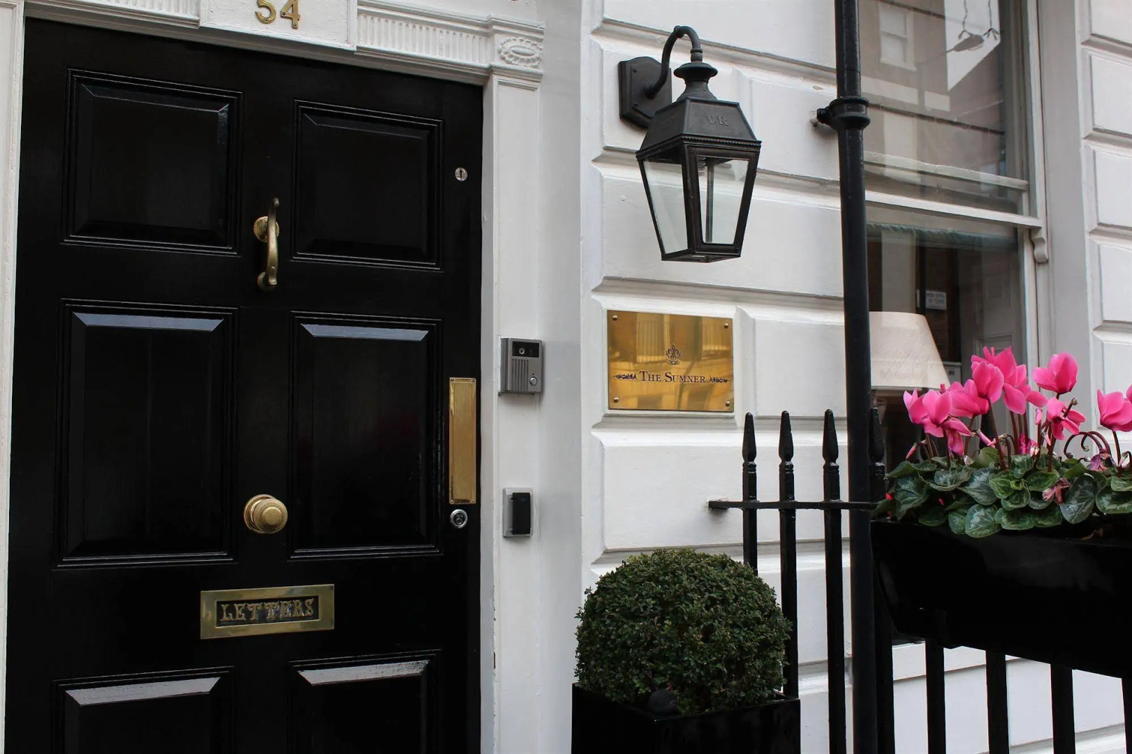 Photo - The Sumner Hotel