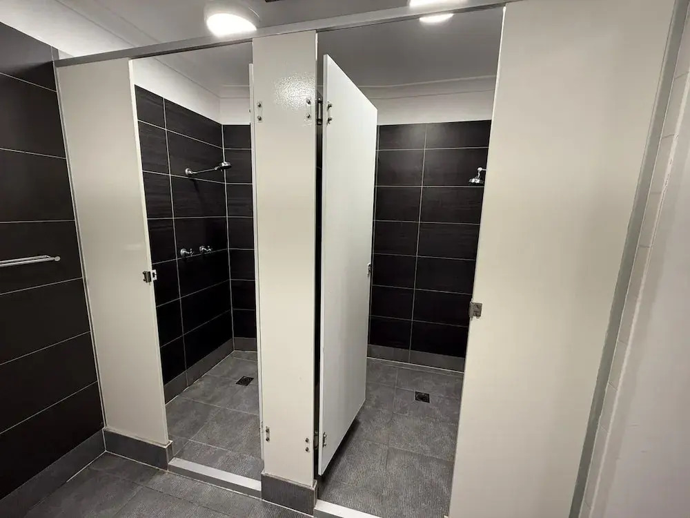 Photo - Wallaby Backpackers Hostel Perth - note - Valid passport required to check in -