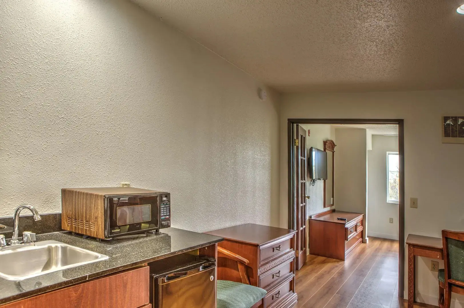 Photo - Motel 6 Dallas, TX - Northwest