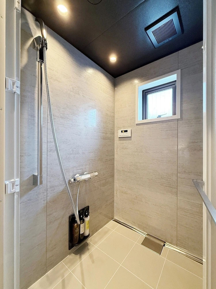 Reno bld 301