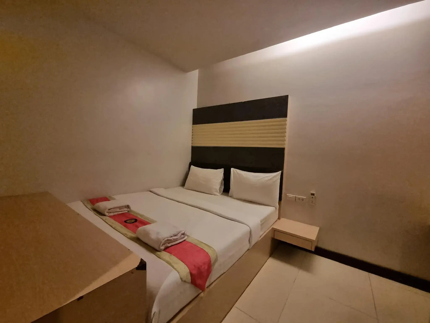 Photo - Cozi Inn Hotel, Bangkok
