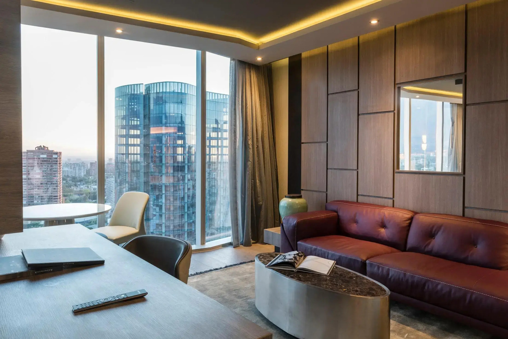 Photo - Icon Hotel