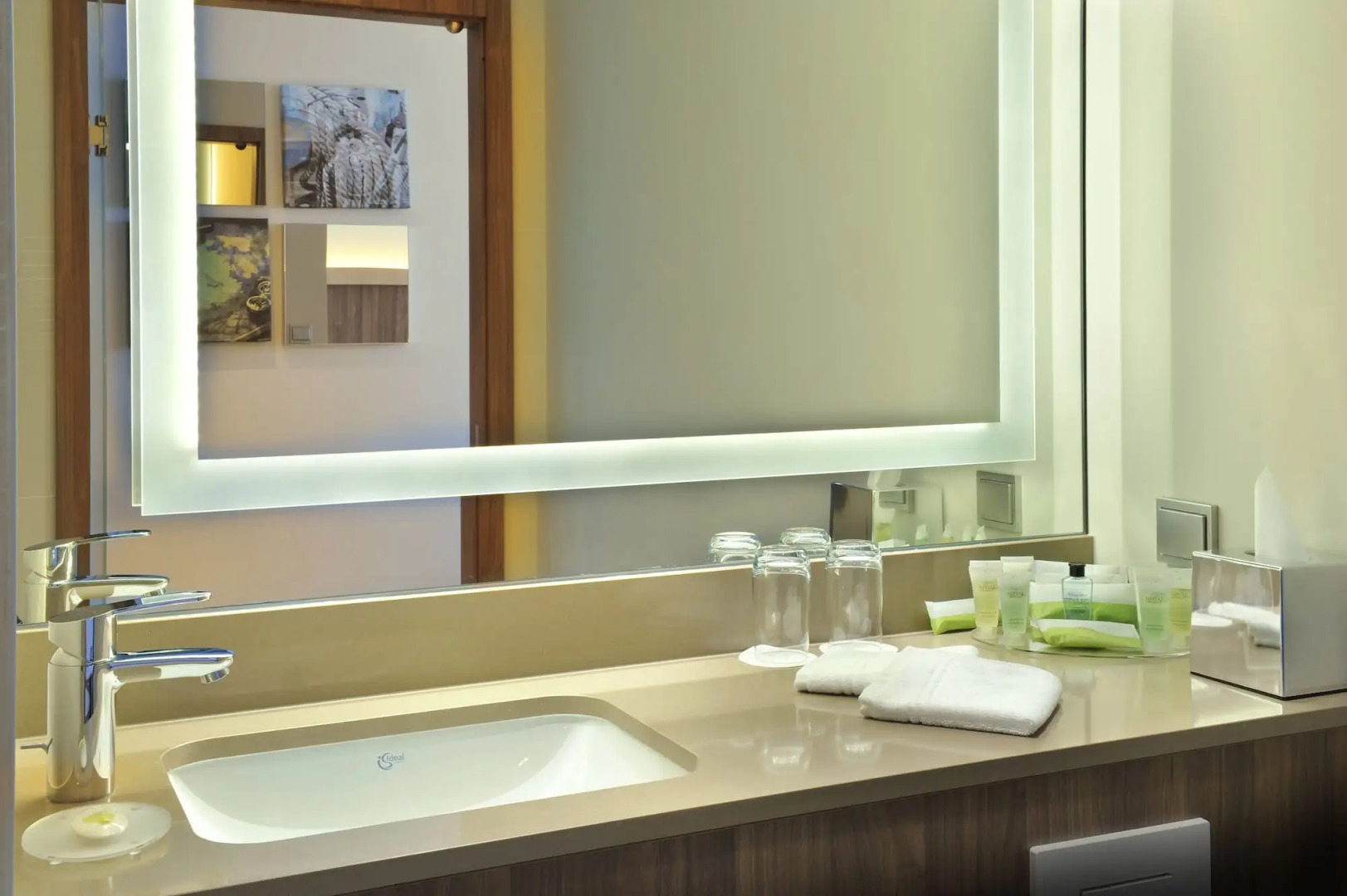 Photo - Courtyard by Marriott Brussels EU