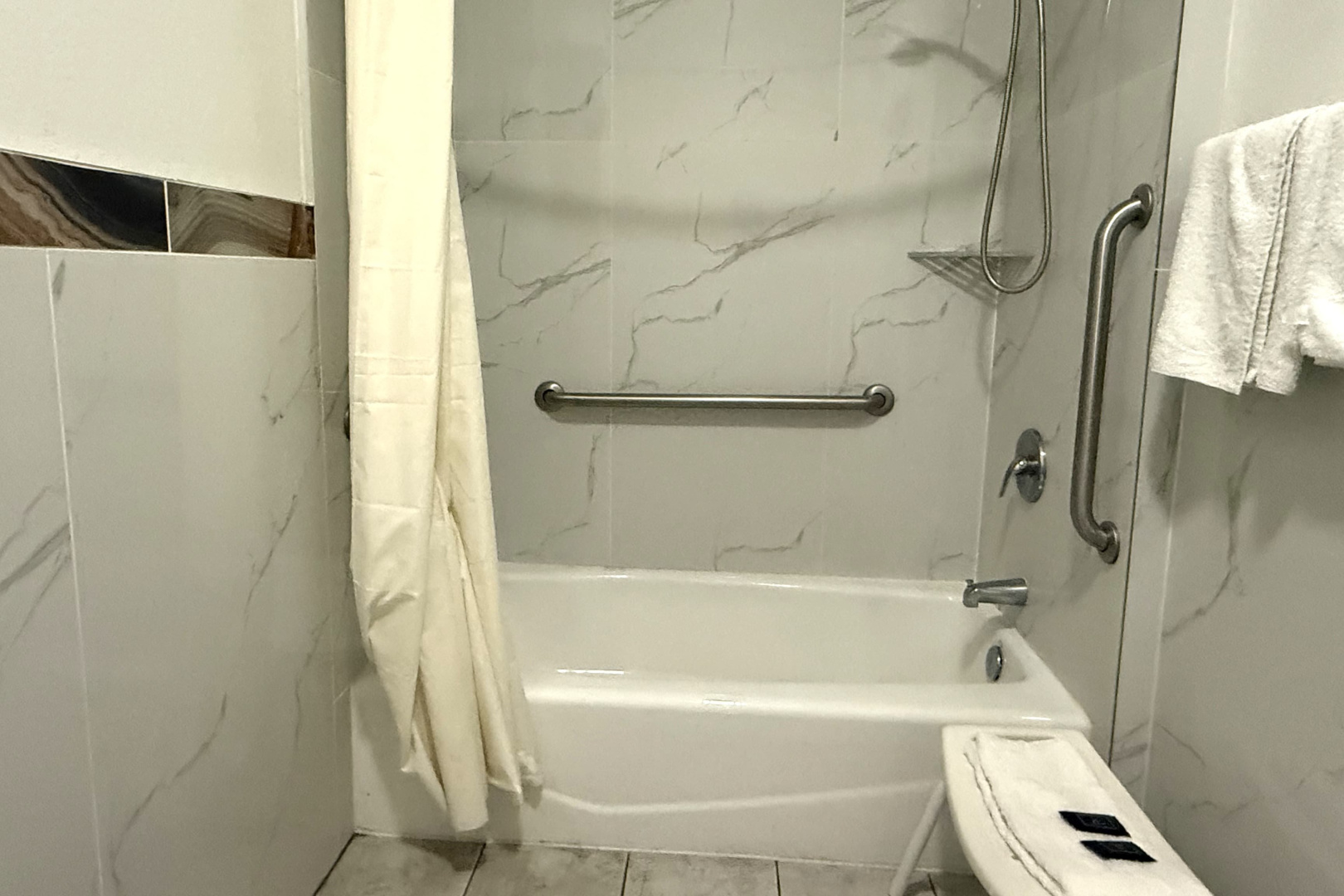 Foto - Hotel O Regency Suites Houston - IAH Beltway 8