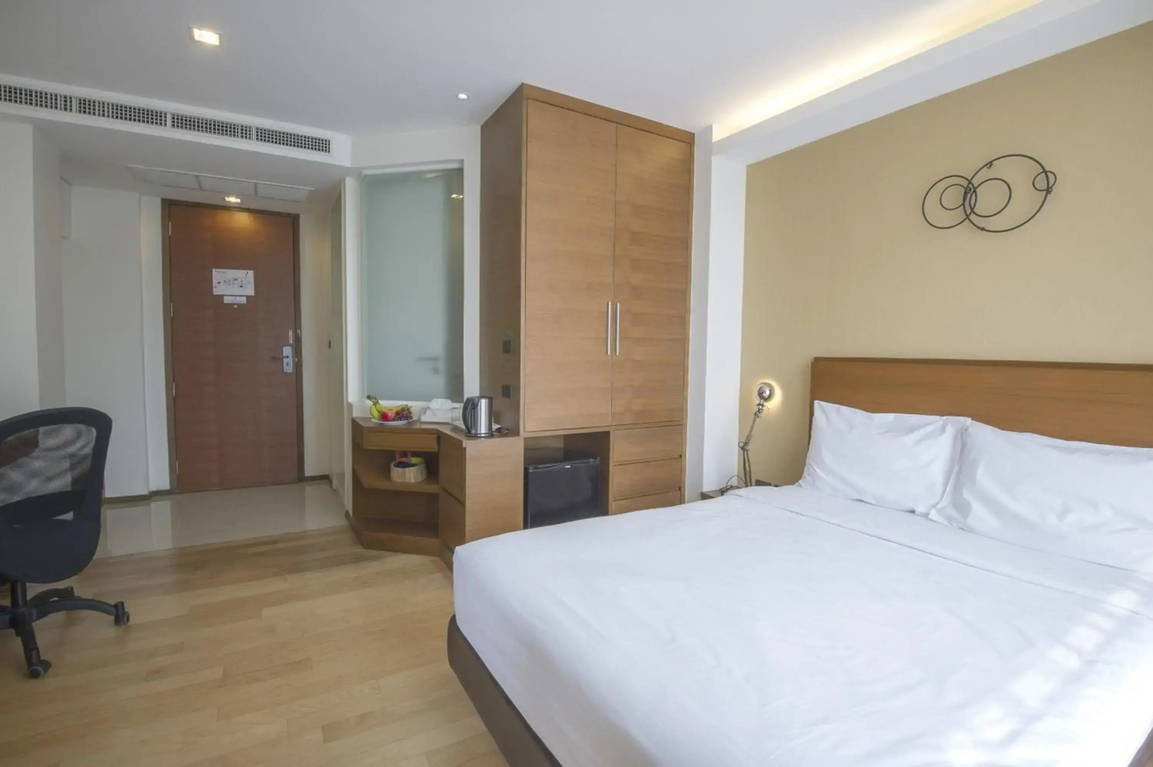 Photo - Marvin Suites Hotel