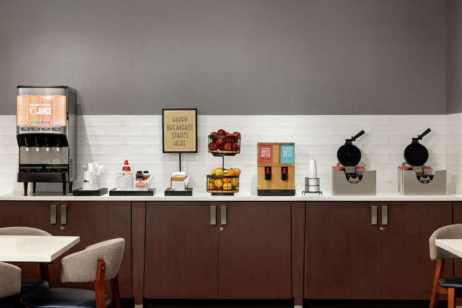 Photo - Hampton Inn by Hilton Boston/Cambridge