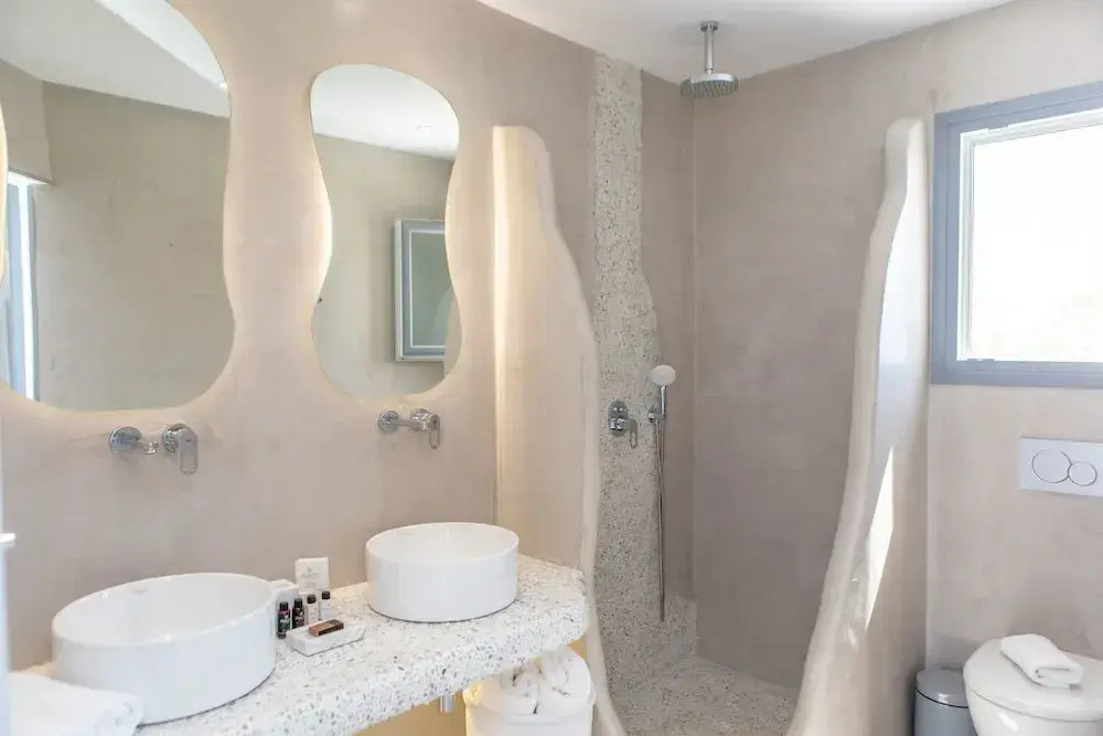 Photo - Crystal Mare Suites