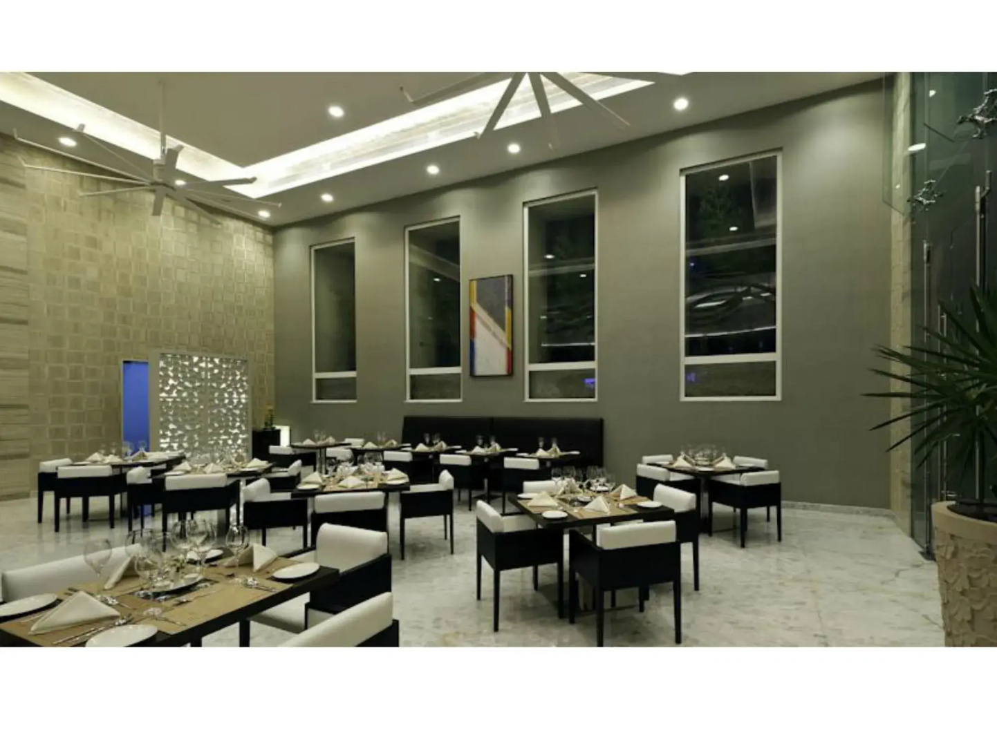 Photo - Meluha The Fern Mumbai, Powai, Series by Marriott