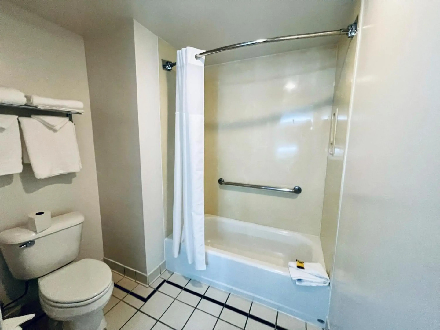 Foto - University Park Inn & Suites, an Ascend Collection Hotel