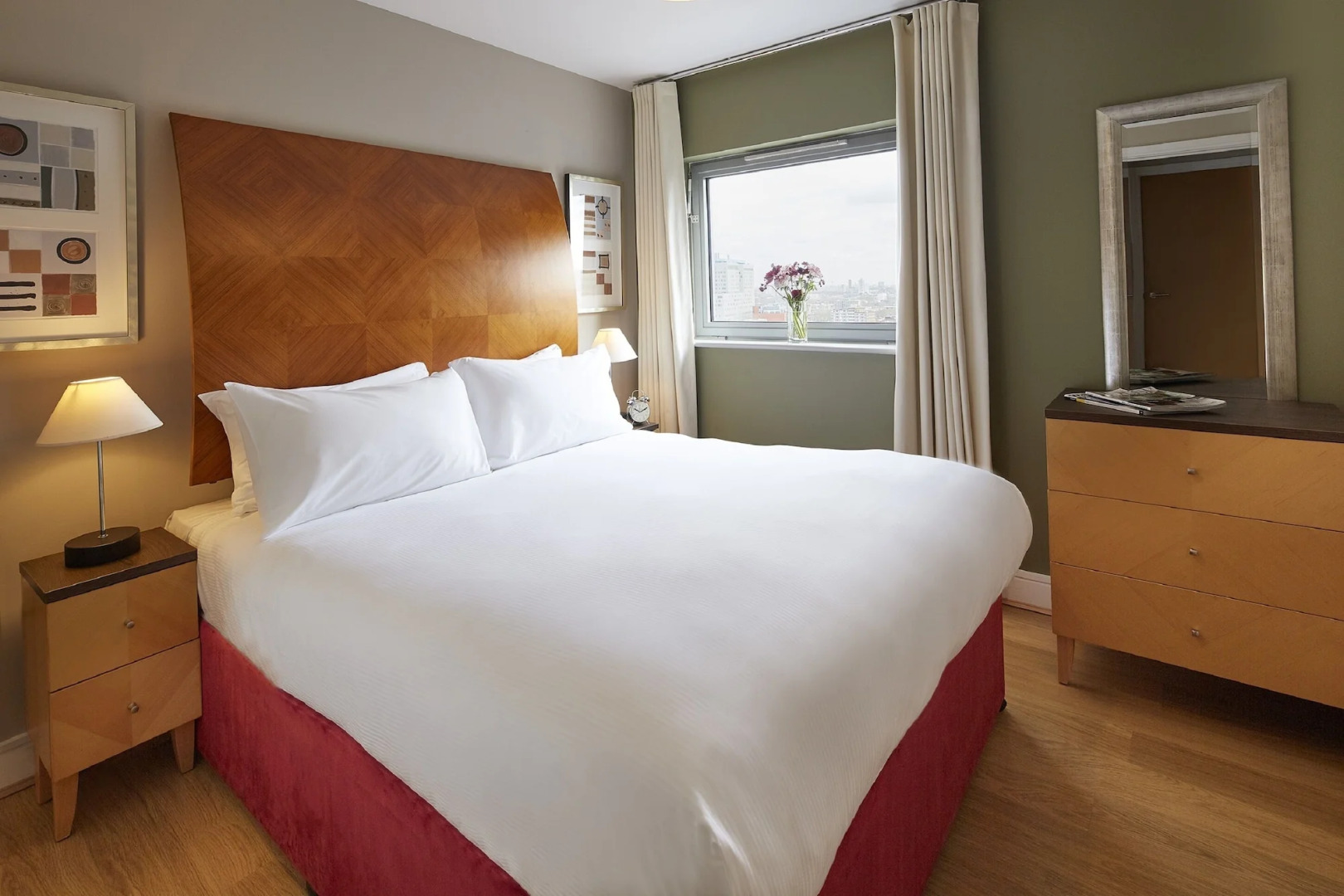 Foto - Marlin Aldgate Tower Bridge