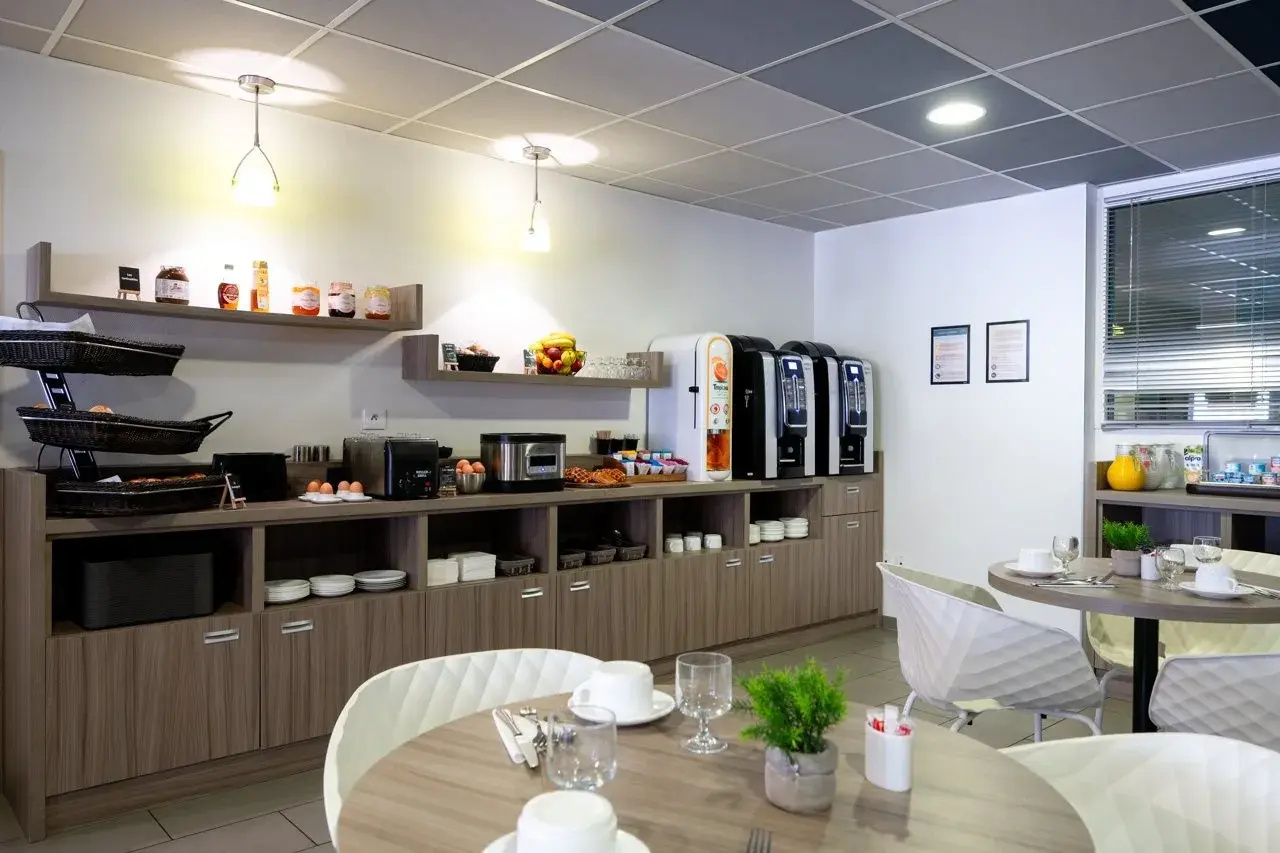 Photo - Nemea Appart Hotel Quai Victor Tours Centre