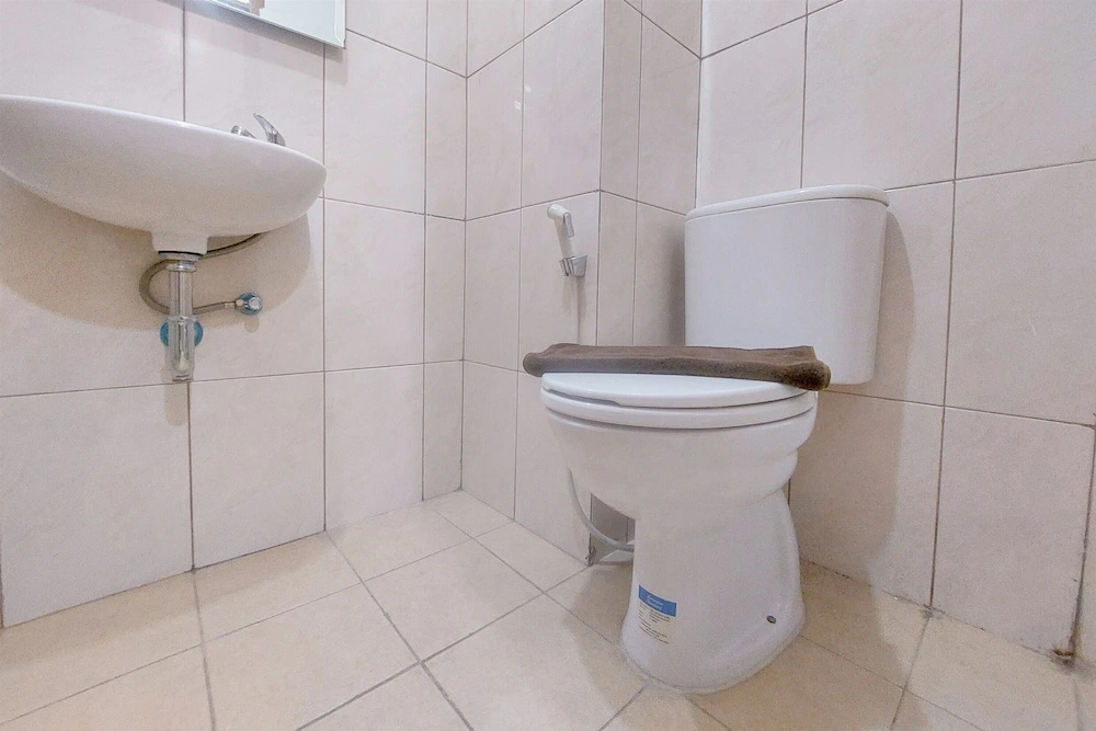 Best Place Studio At Amazana Serpong Apartment