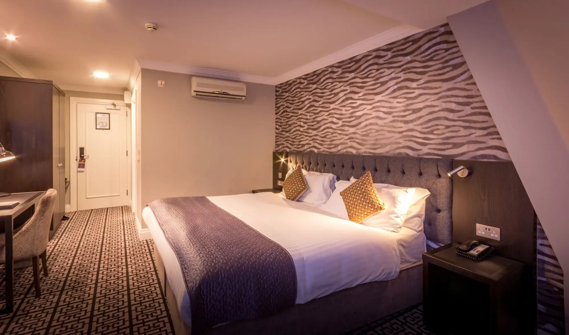 Photo - Talbot Hotel Stillorgan