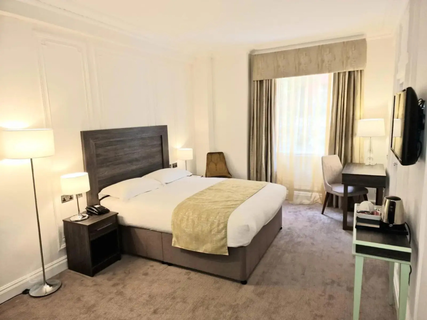 Photo - Renaissance Barcelona Hotel