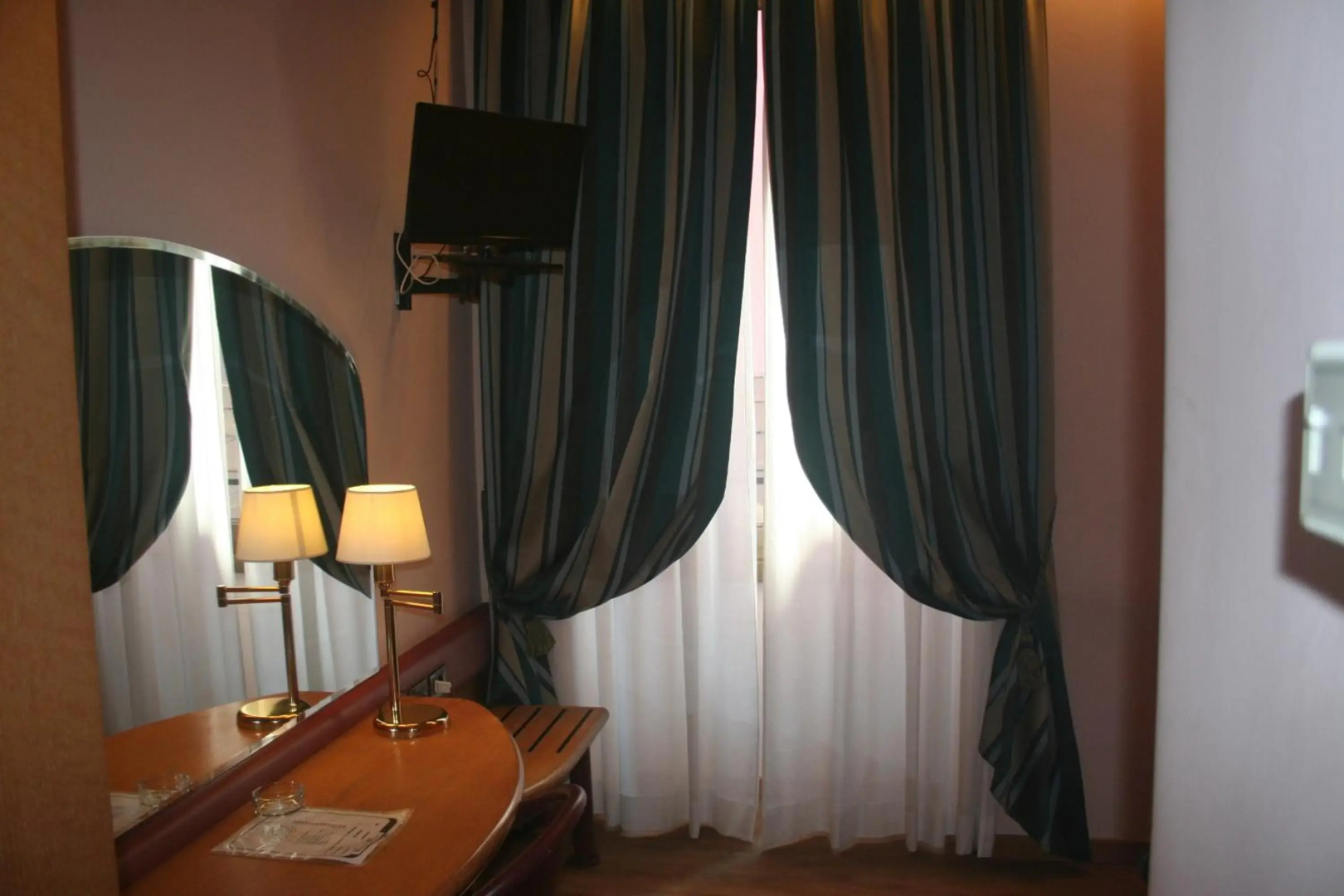 Photo - Albert Hotel