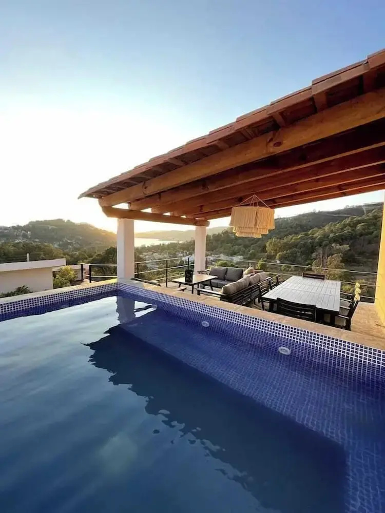 Foto - LUXO Casa en Valle de Bravo con jacuzzi y espectacular vista al lago