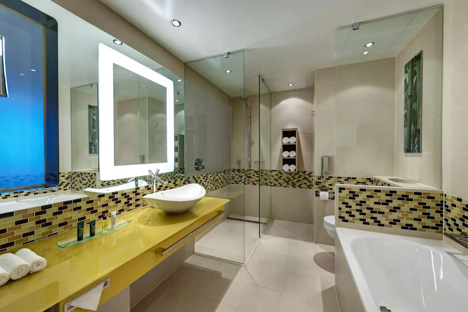 Photo - Hilton Frankfurt Airport