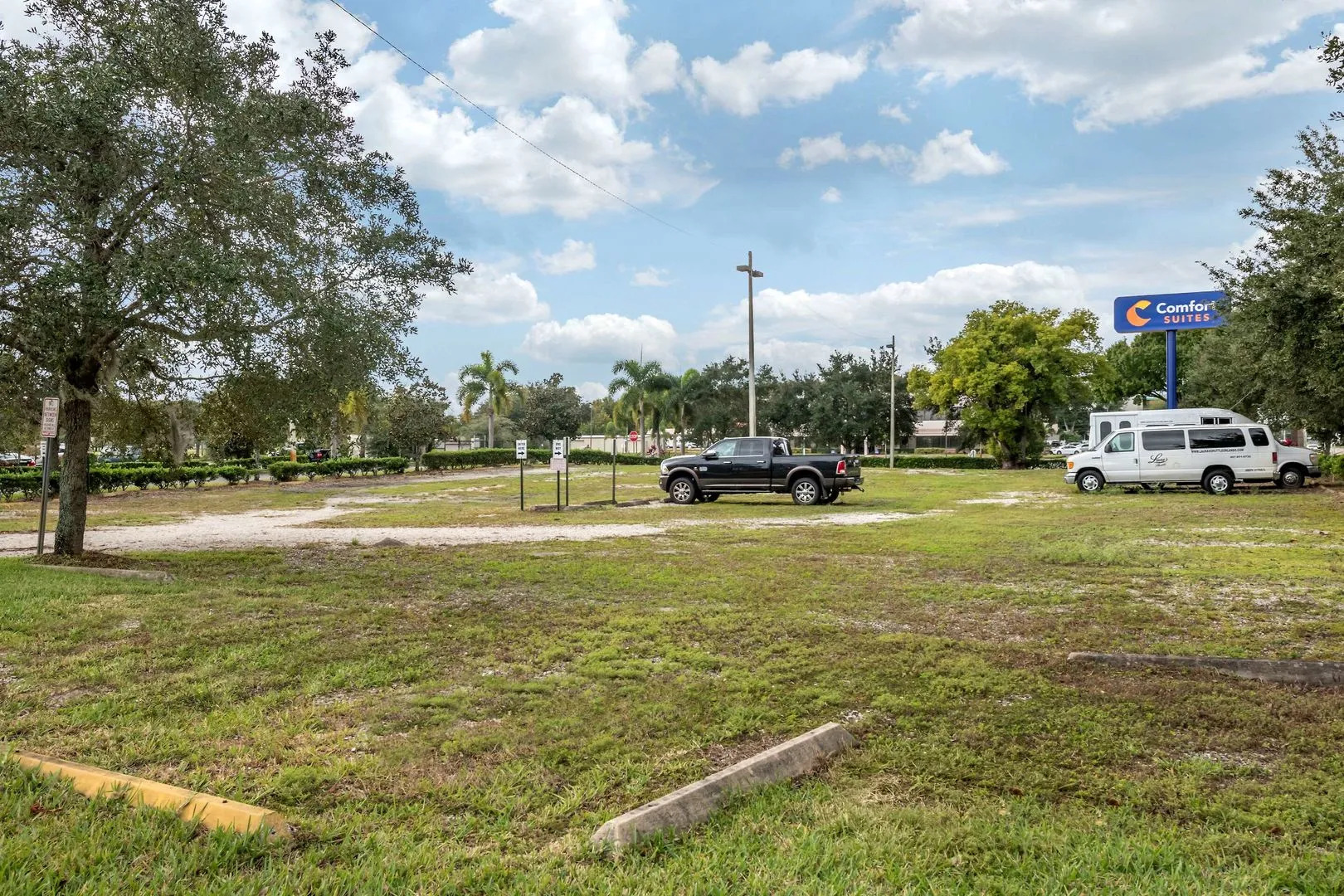 Photo - Comfort Suites Orlando Airport