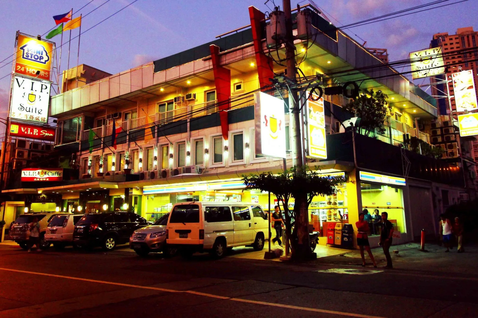 Foto - Townhouse OAK Makati Manila Near PNR Pasay Evangelista formerly VIP Suites