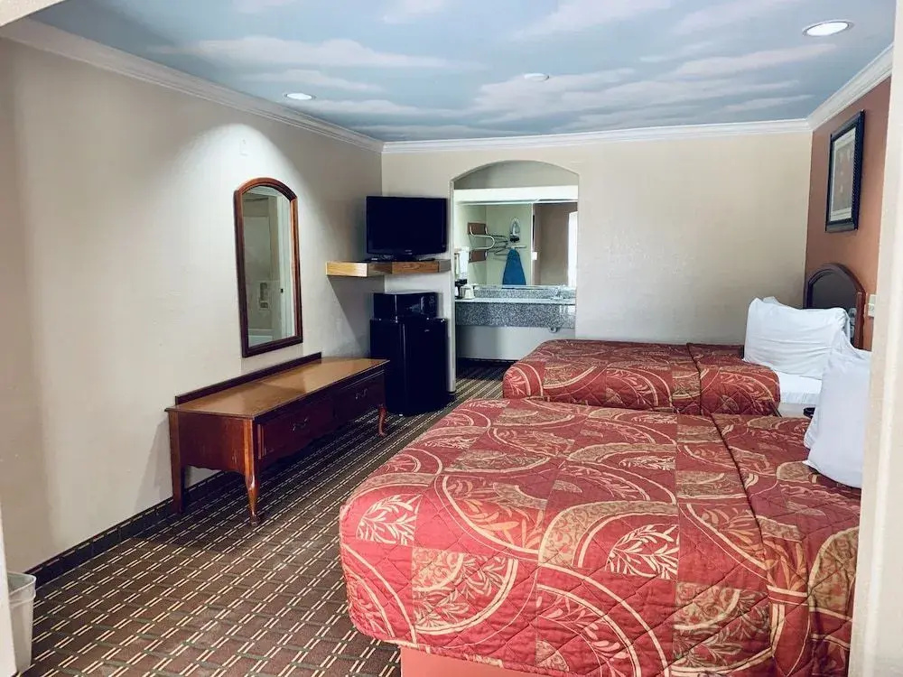 Photo - Luxury Inn & Suites Liberty