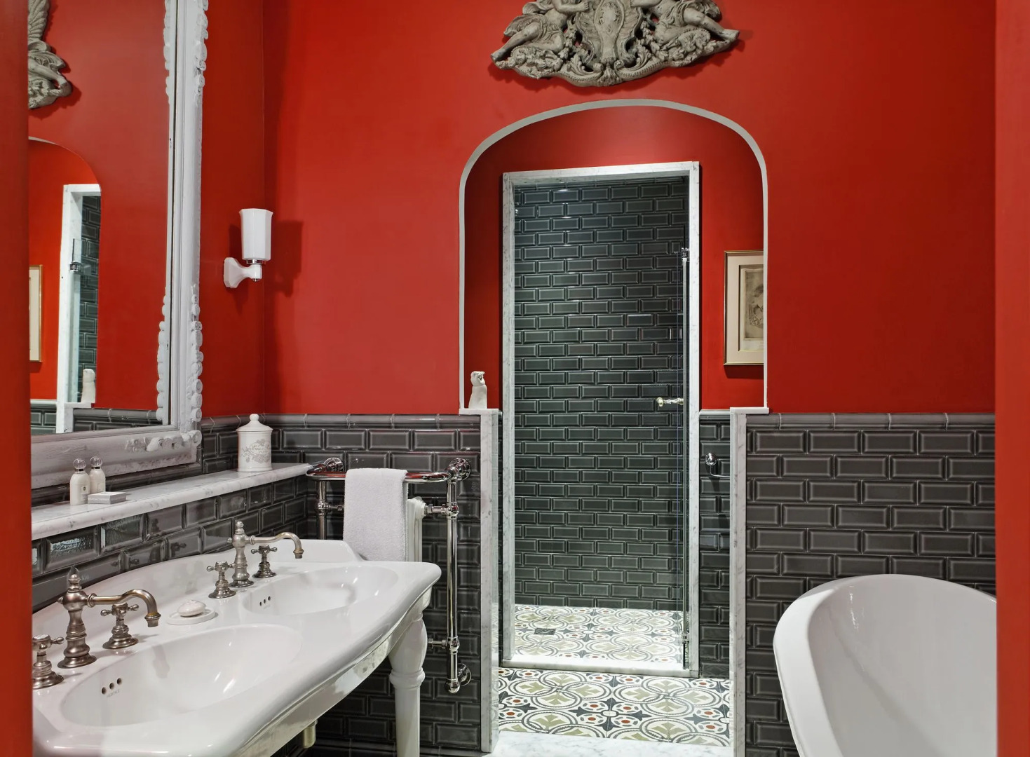 Photo - Saint James Paris