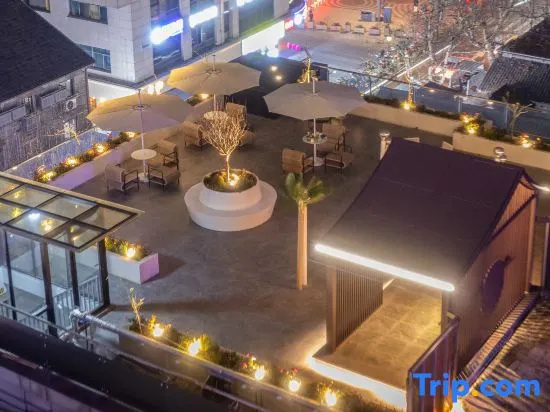 Zety Hotel (Hubin Xihu Longxiangqiao Subway Station Branch Hangzhou)