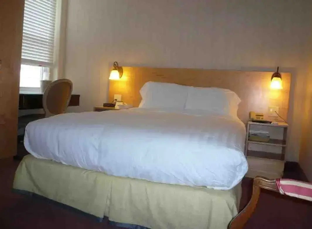 Photo - Windsor Inn Hotel