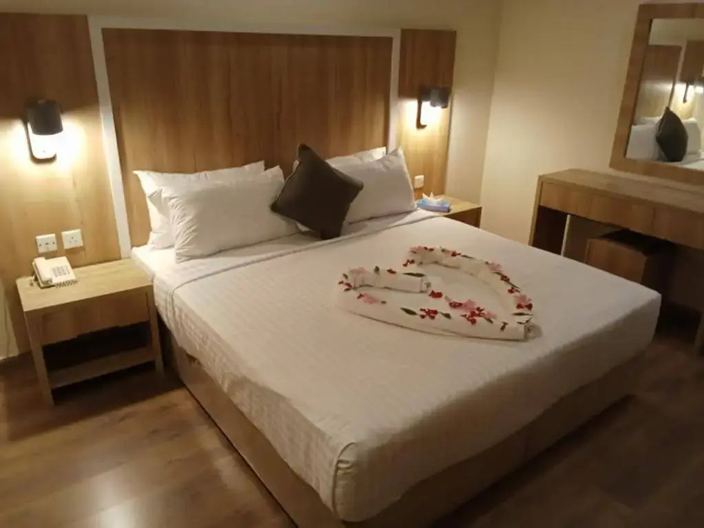 Photo - Towlan Khurais