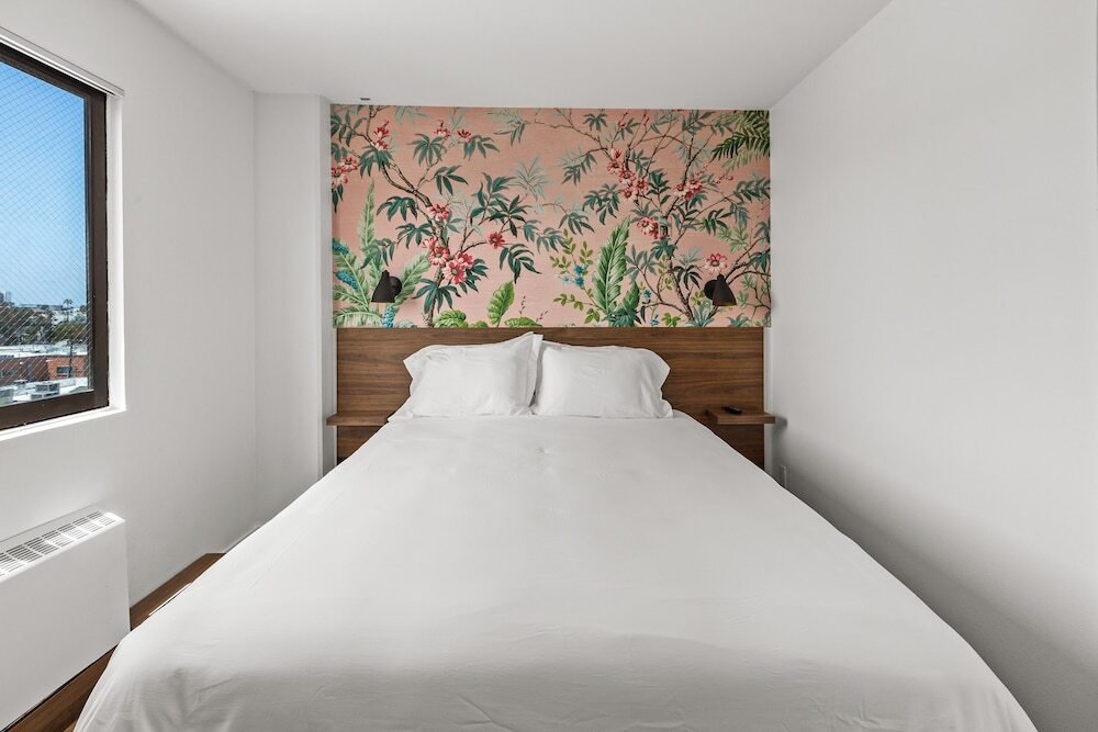 Photo - Uptown Inn - Limited Service Apart-Hotel