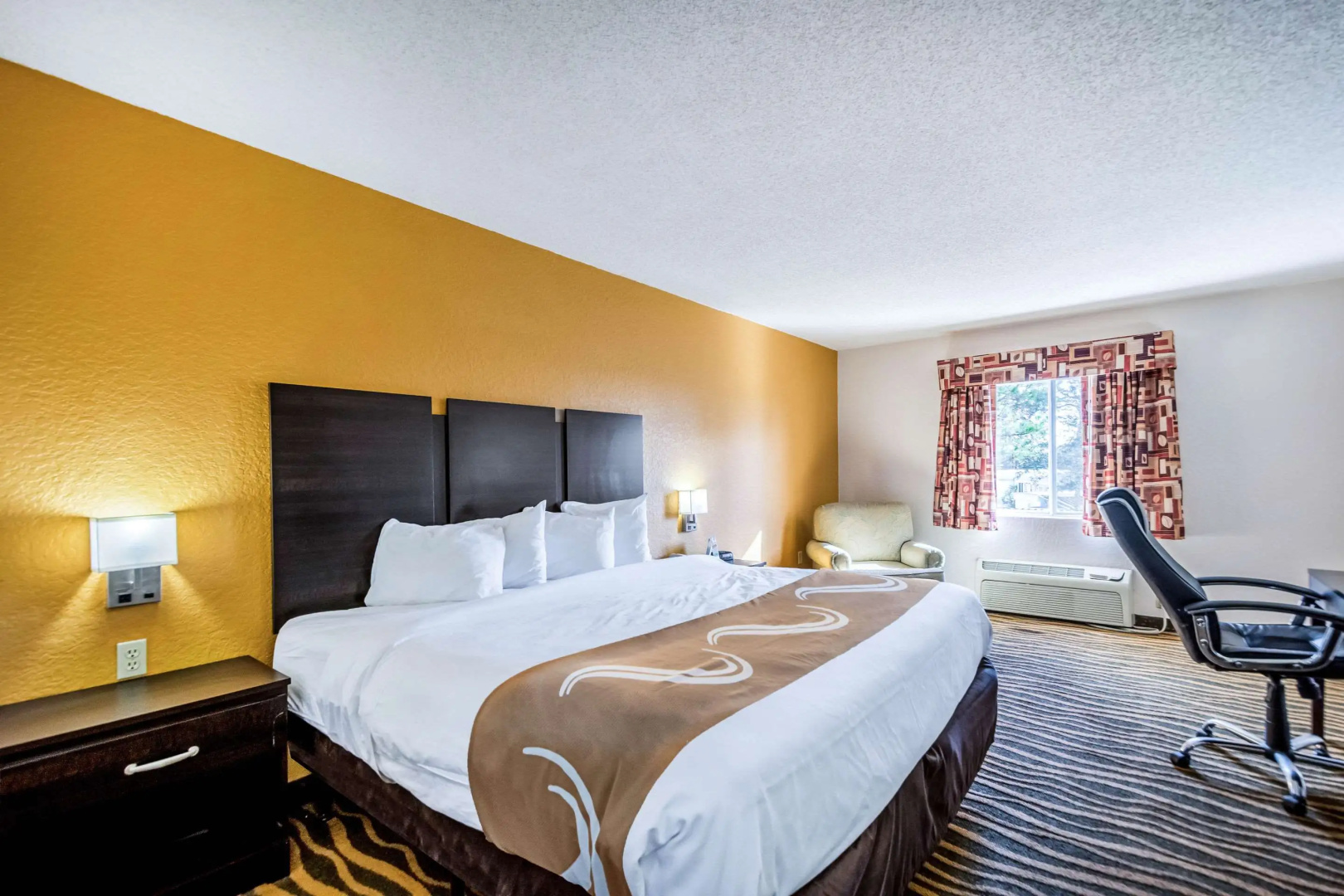 Photo - Quality Inn - Near Serenoa Golf Club