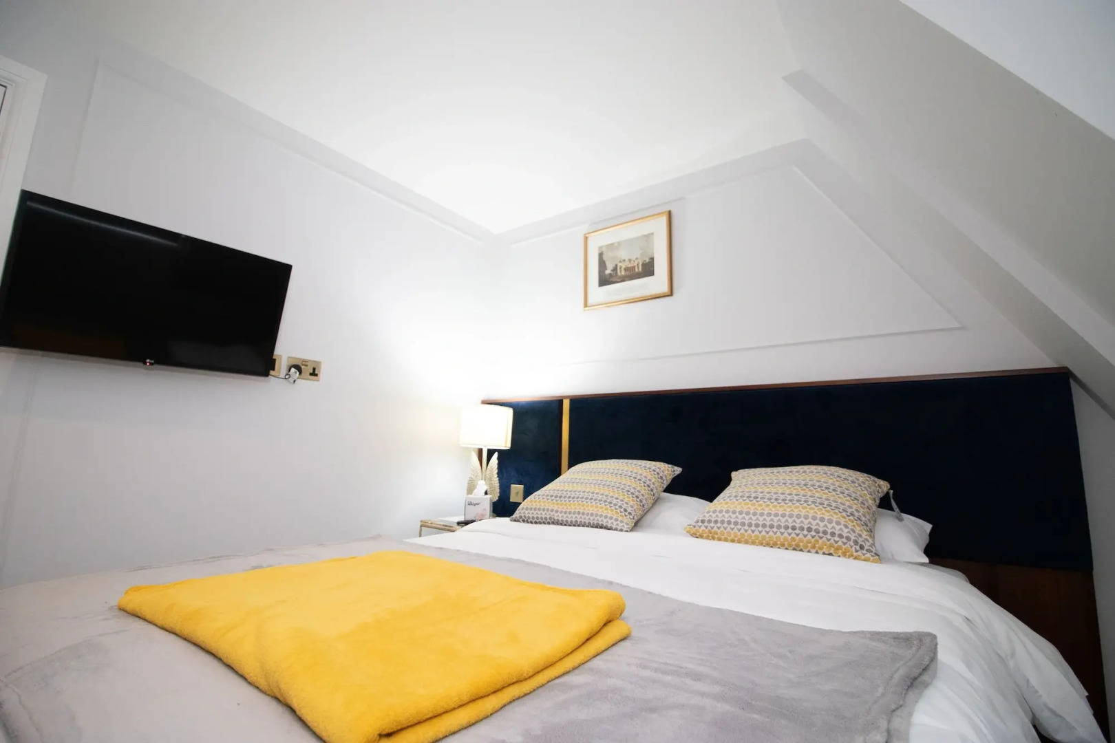 Foto - Three Falcons