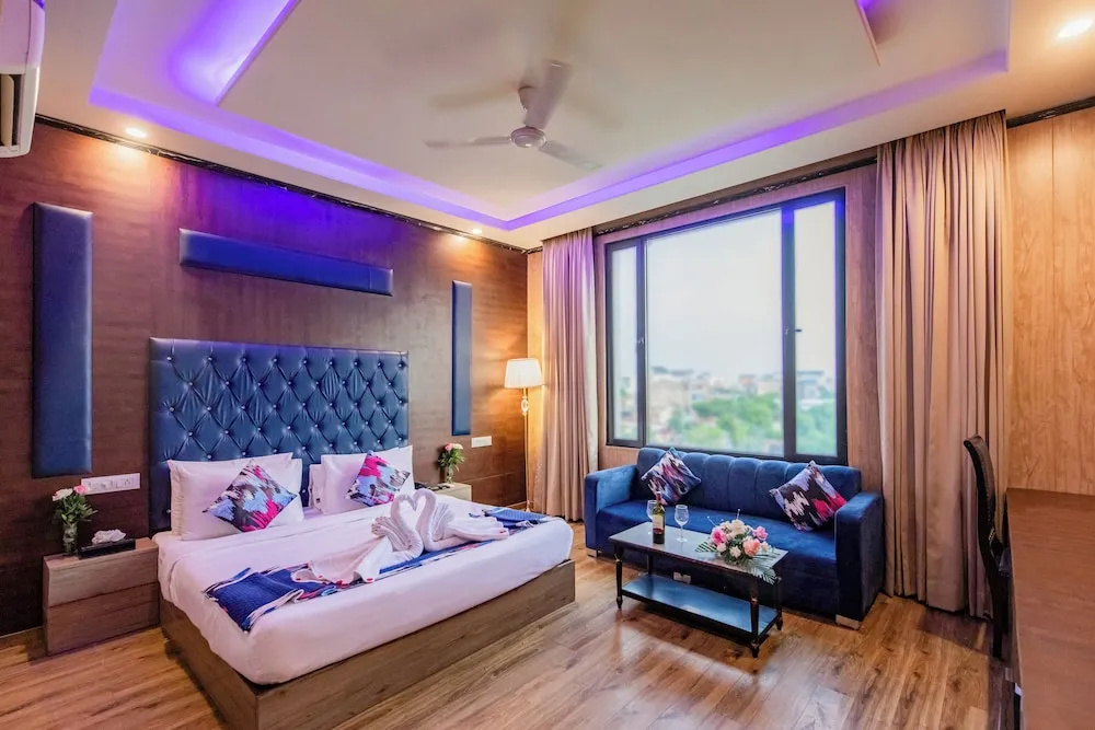 Foxoso Fiori Hotel