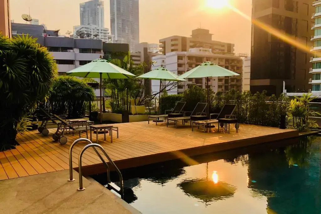 Photo - Oakwood Residence Sukhumvit 24 Bangkok