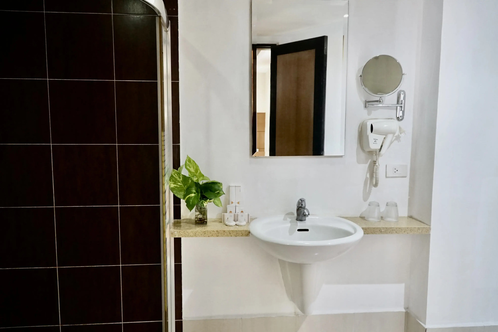 Foto - The Pinnacle Hotel and Suites