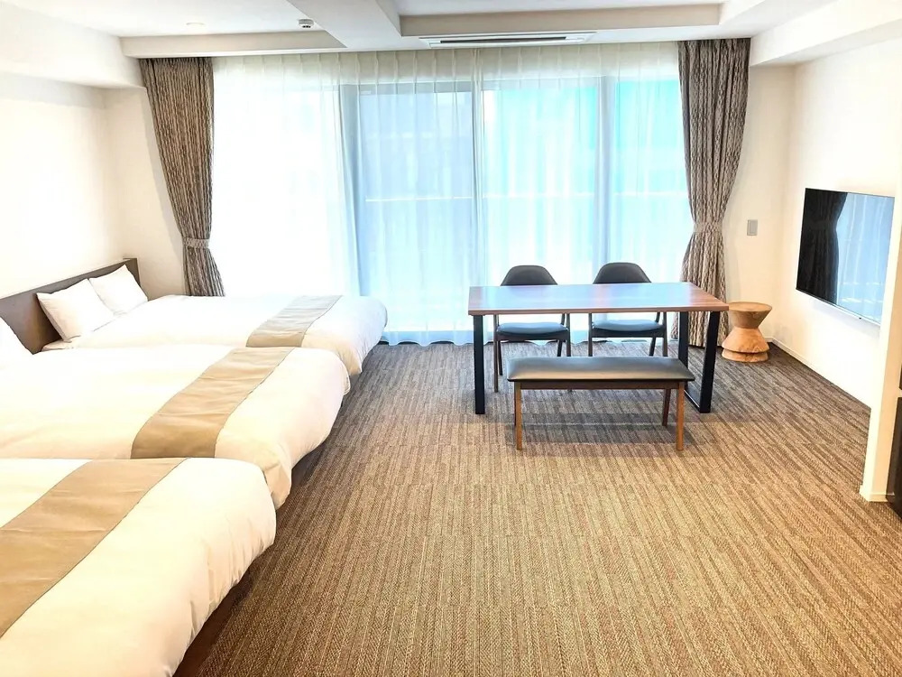 Photo - Minn Asakusa