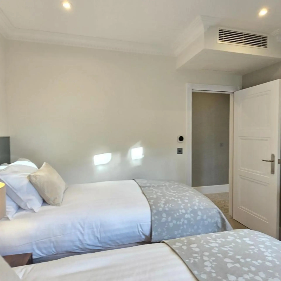 Photo - Fountain House Apartments - Hyde Park, London