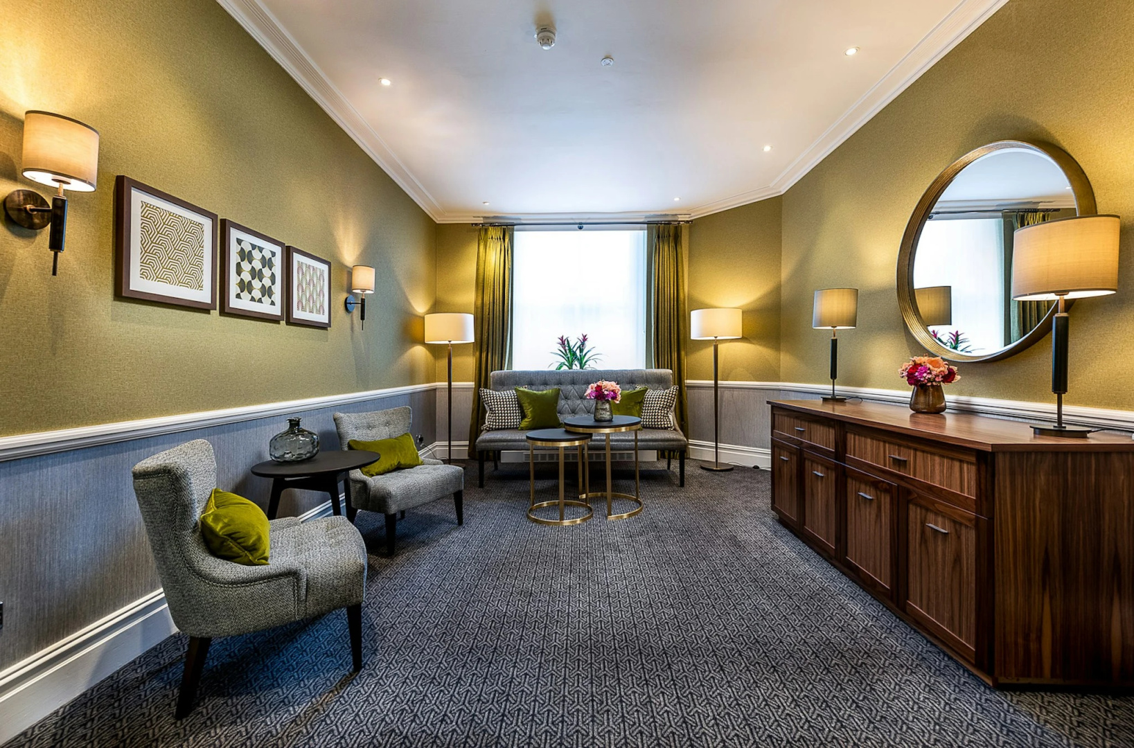 Photo - St. James' Court, A Taj Hotel, London