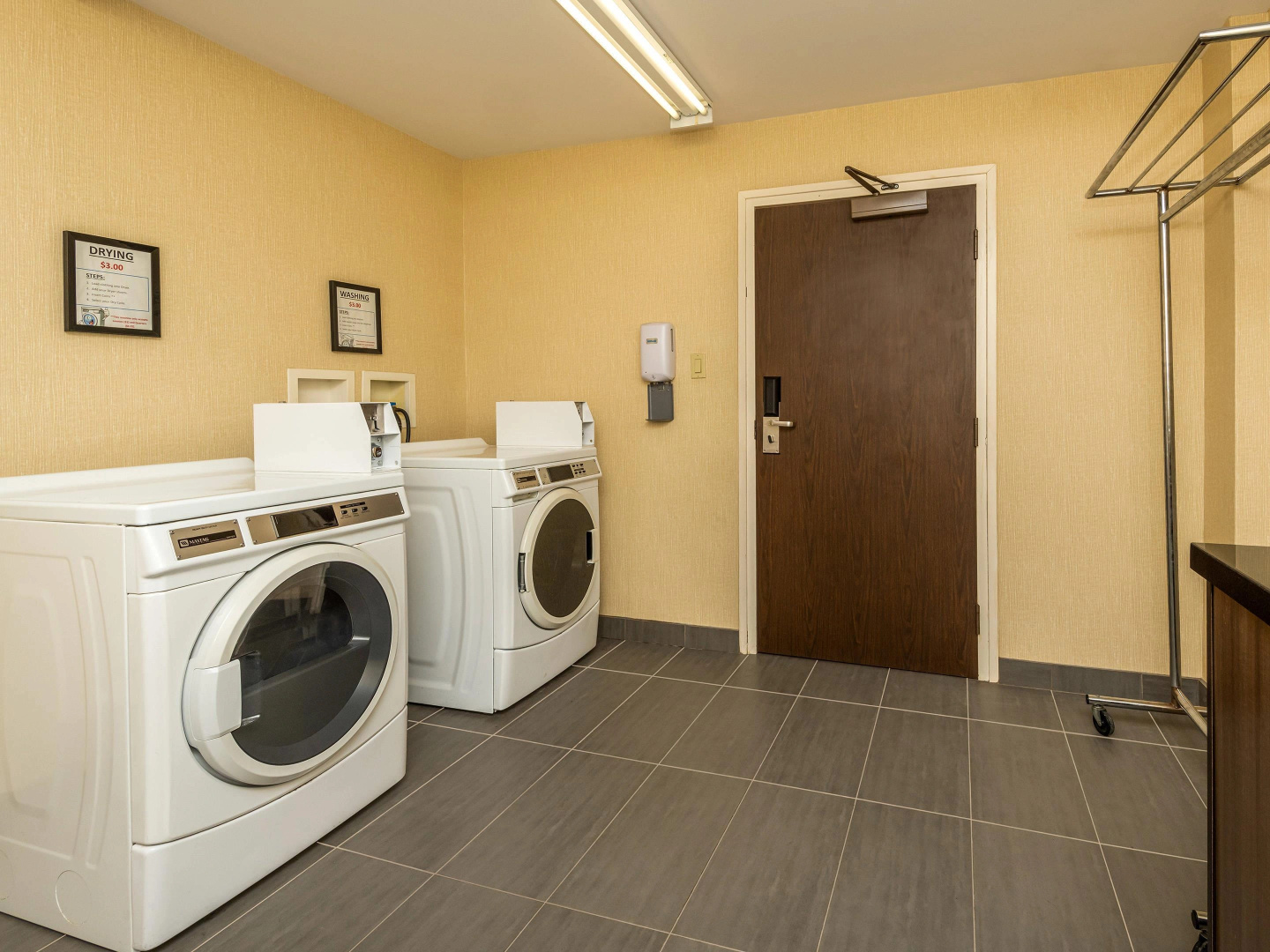 Photo - Comfort Inn Kanata Ottawa West